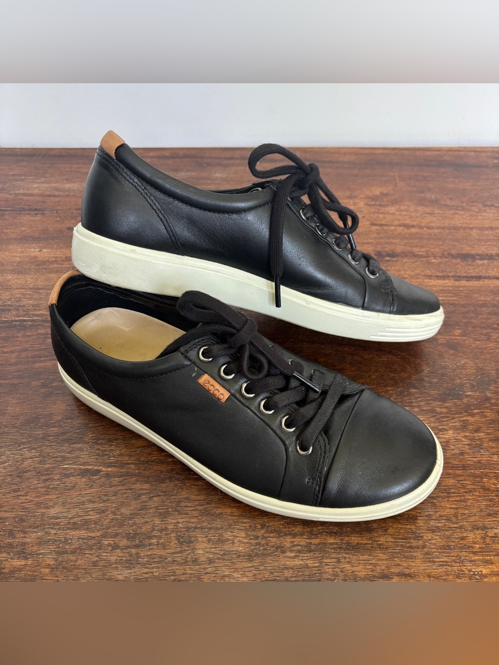 ECCO Soft 7 Shoes Womens 38, US 8 Black Leather Comfort Sneaker